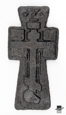 Крест с изображением Голгофы, массивный литой (XVIII-XIX вв.)