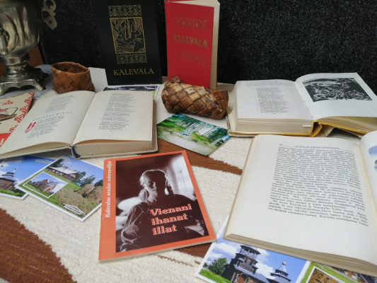 В Городском музее г.Костомукши открылась новая выставка «Книга мудрости народной»