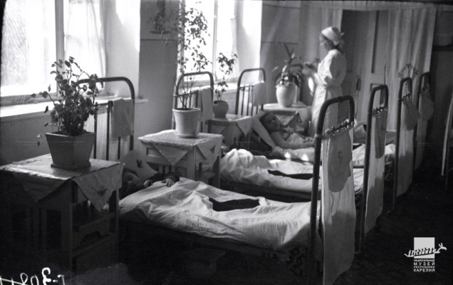Детская больница города Петрозаводска, 1953 год, /КГМ-60225/1/