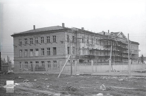Строительство Республиканской больницы в городе Петрозаводске, 1956 год, /КГМ-62143/3/