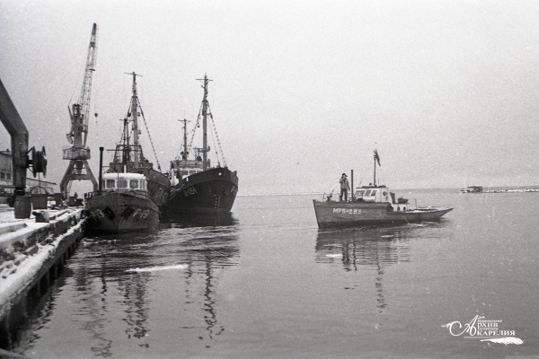 В Беломорском рыбном порту. 1979 г. Фото А. Базаджиева
