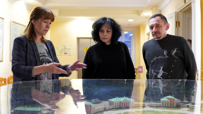 знакомство с историей Круглой площади (сейчас - площадь Ленина)