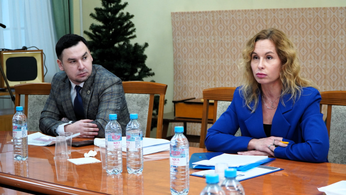 А.А. Рындин, К.А. Кипрушова, специалисты Министерства культуры РК